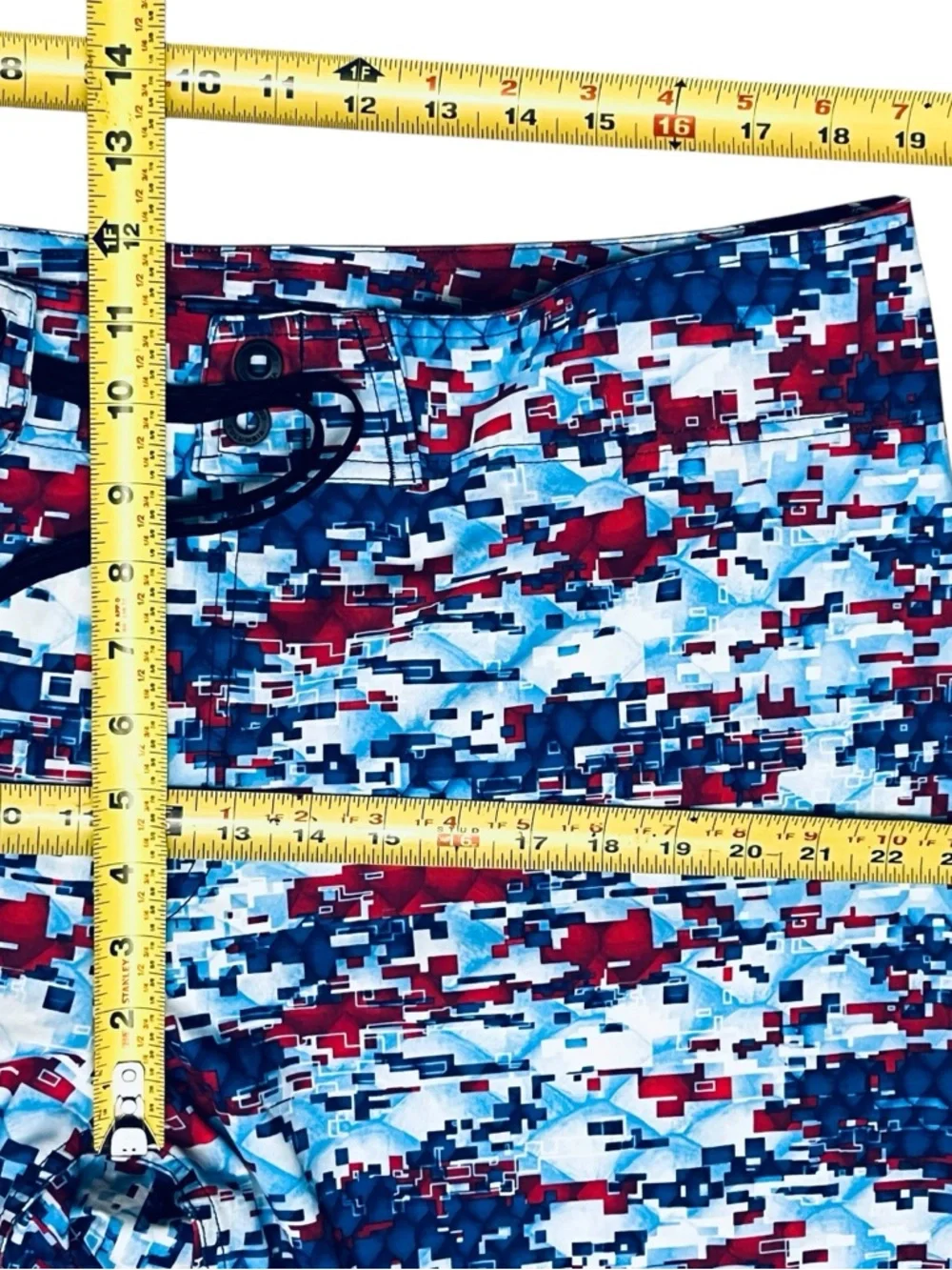 Columbia PFG Offshore Men's 38 Board Shorts UPF 50 Omni Shade Shield Geo Print